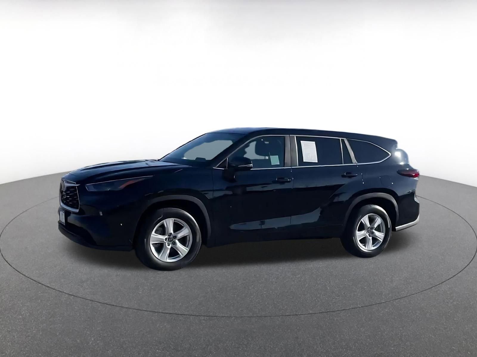 Thumbnail: 2025 Toyota Highlander - 8