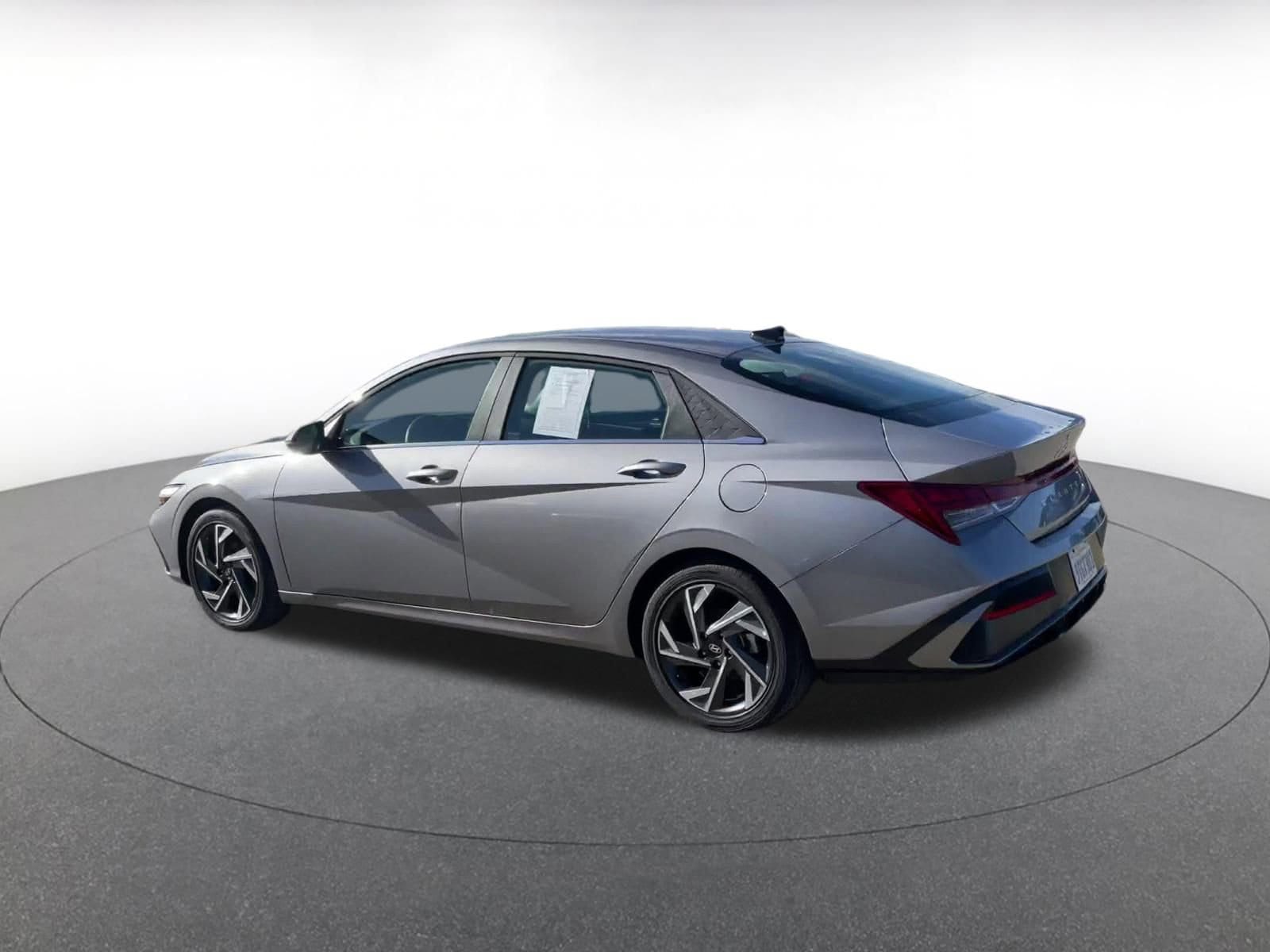 Thumbnail: 2025 Hyundai Elantra - 10