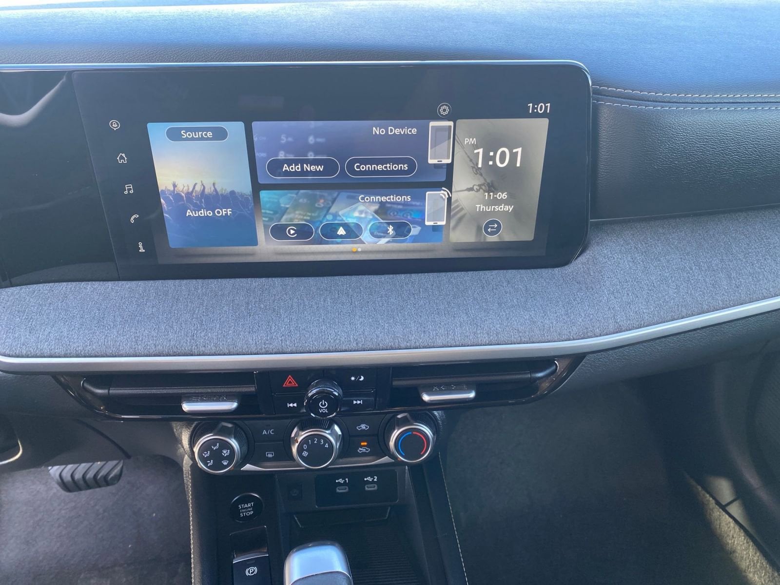 Thumbnail: 2025 Nissan Kicks - 18