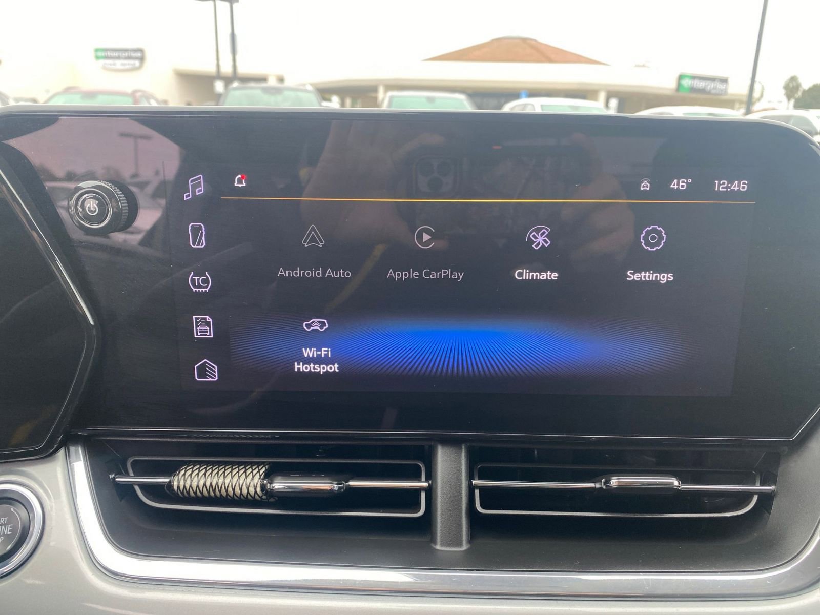 Thumbnail: 2025 Chevrolet Trax - 21