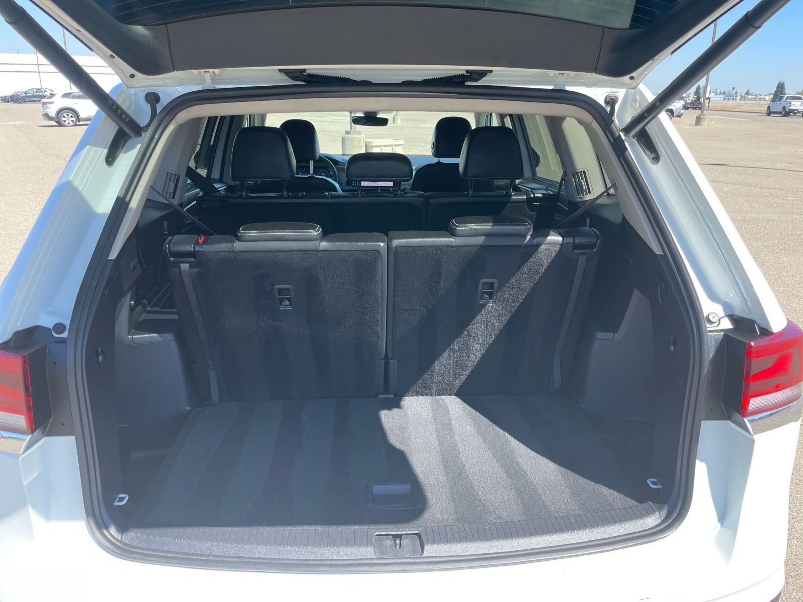 Thumbnail: 2025 Volkswagen Atlas - 34