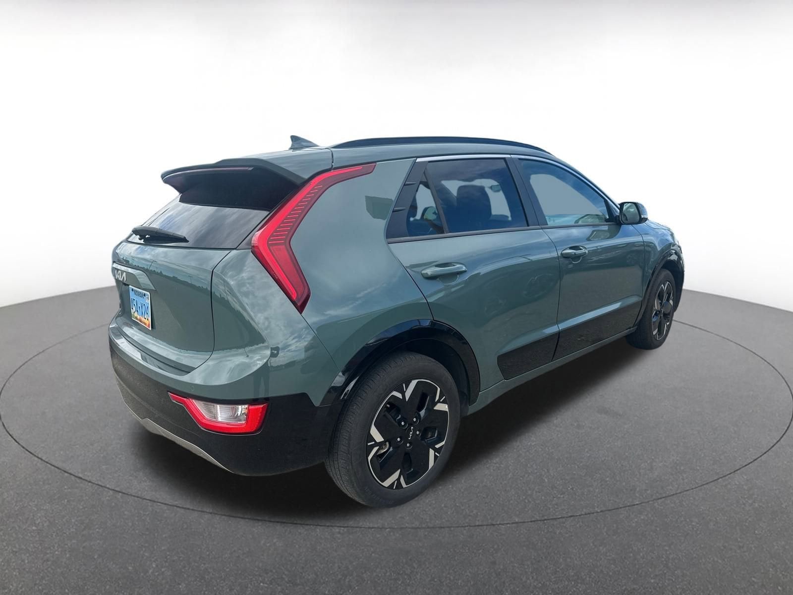 Thumbnail: 2023 Kia Niro - 5