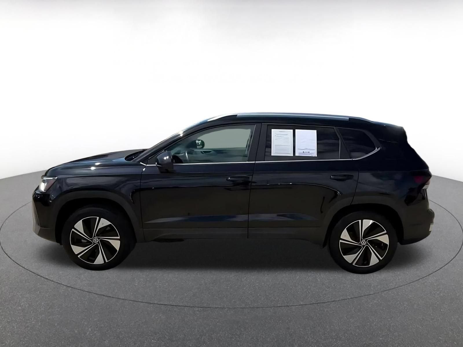 Thumbnail: 2026 Volkswagen Taos - 8