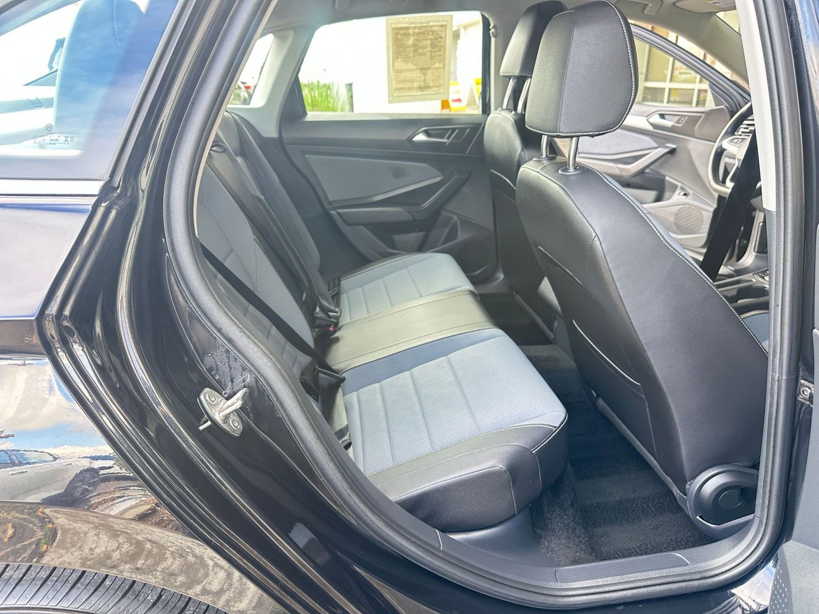 Thumbnail: 2025 Volkswagen Jetta - 31