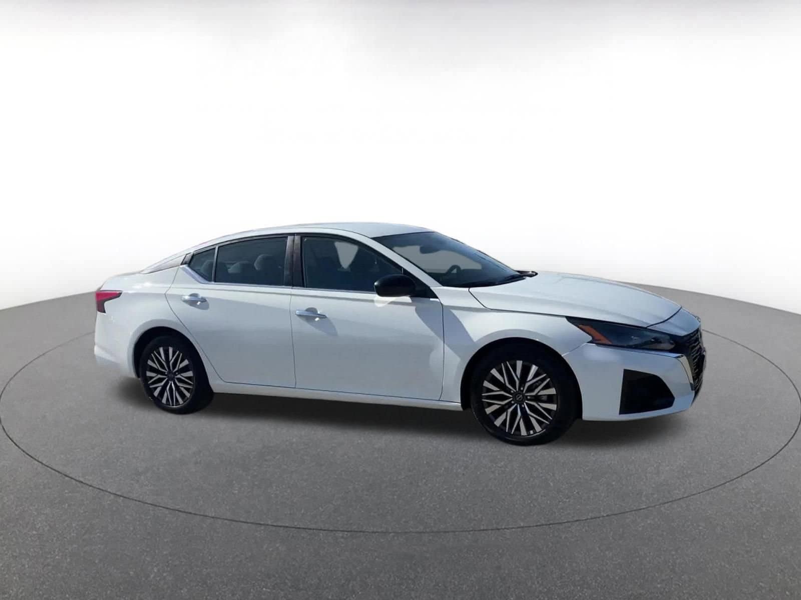 Thumbnail: 2025 Nissan Altima - 2