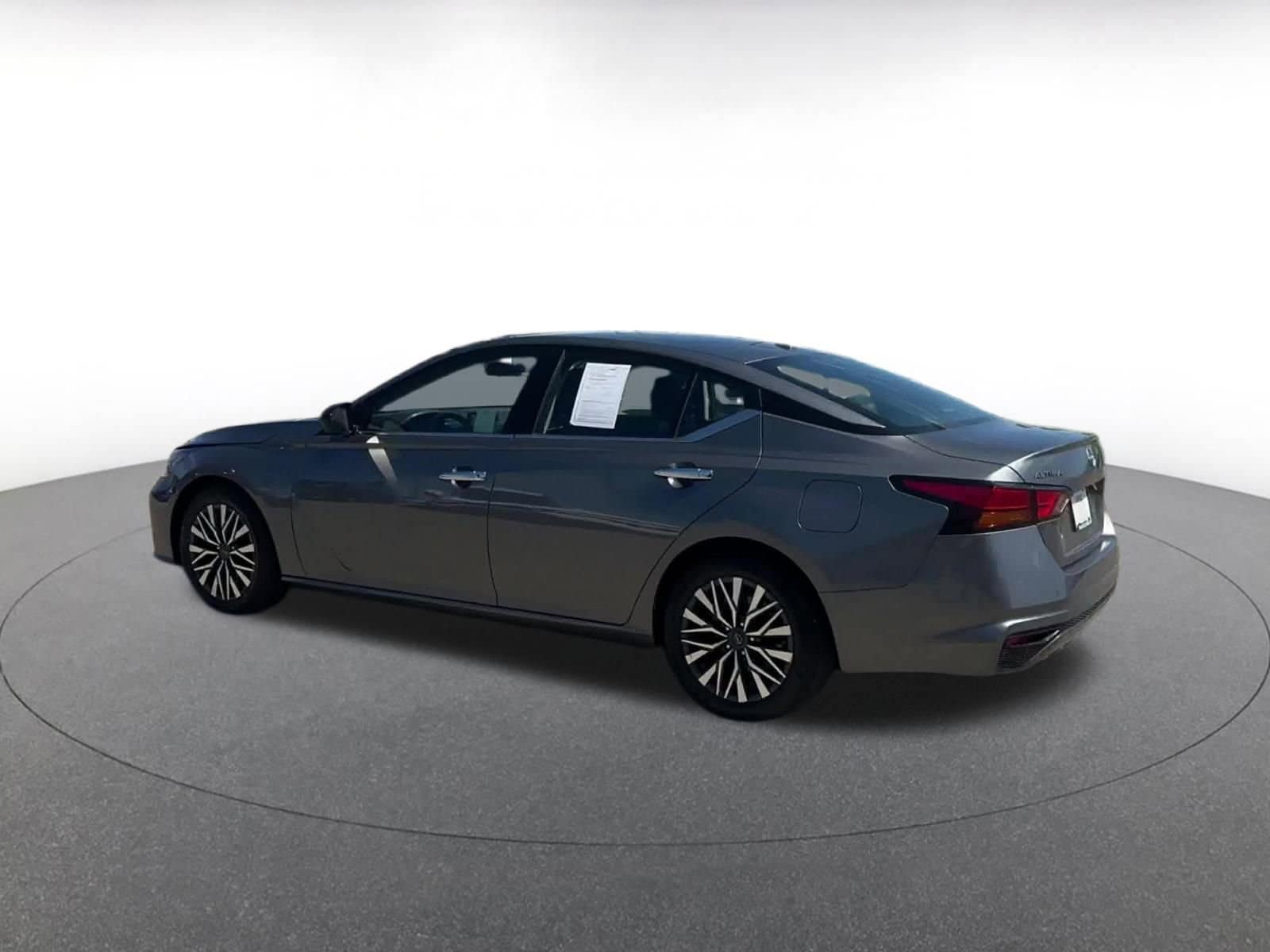 Thumbnail: 2024 Nissan Altima - 10