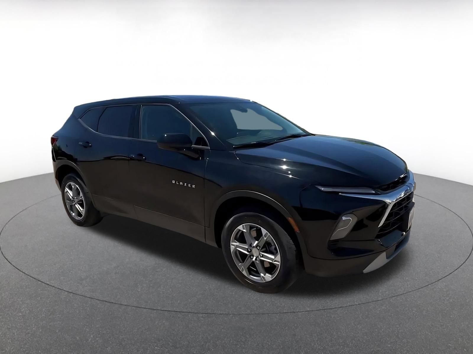 Thumbnail: 2026 Chevrolet Blazer - 2