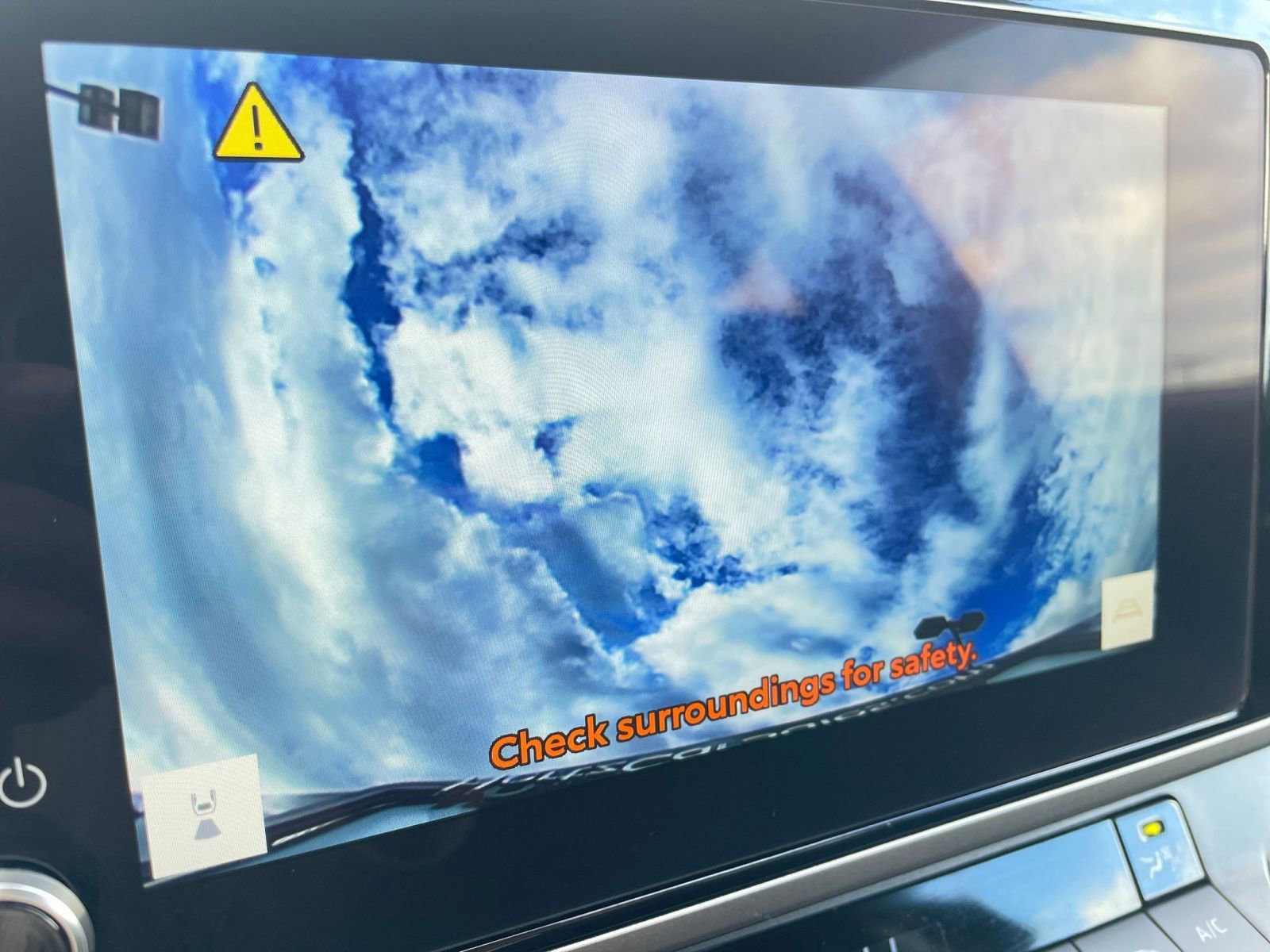 Thumbnail: 2025 Toyota Camry - 17