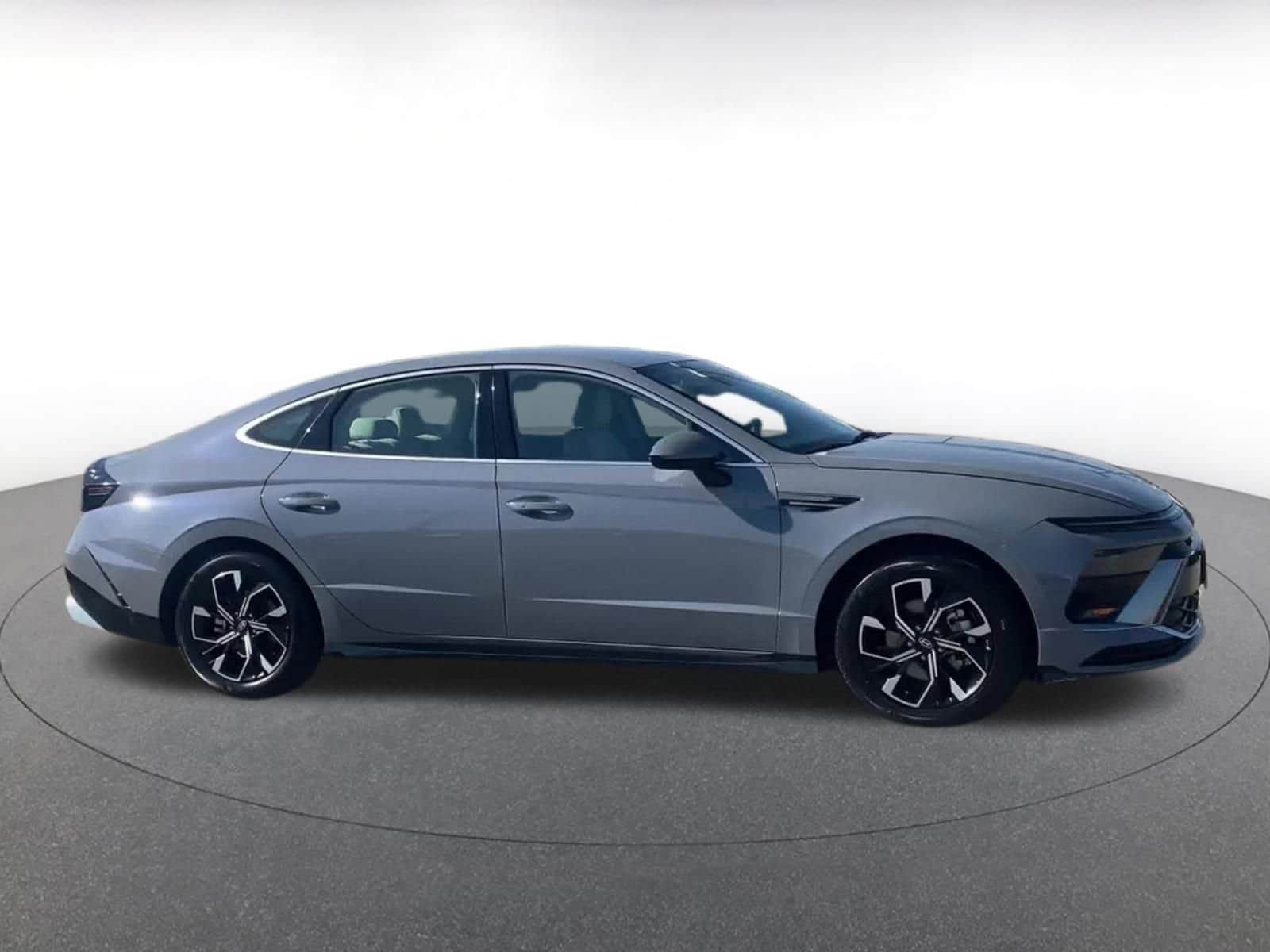 Thumbnail: 2025 Hyundai Sonata - 16