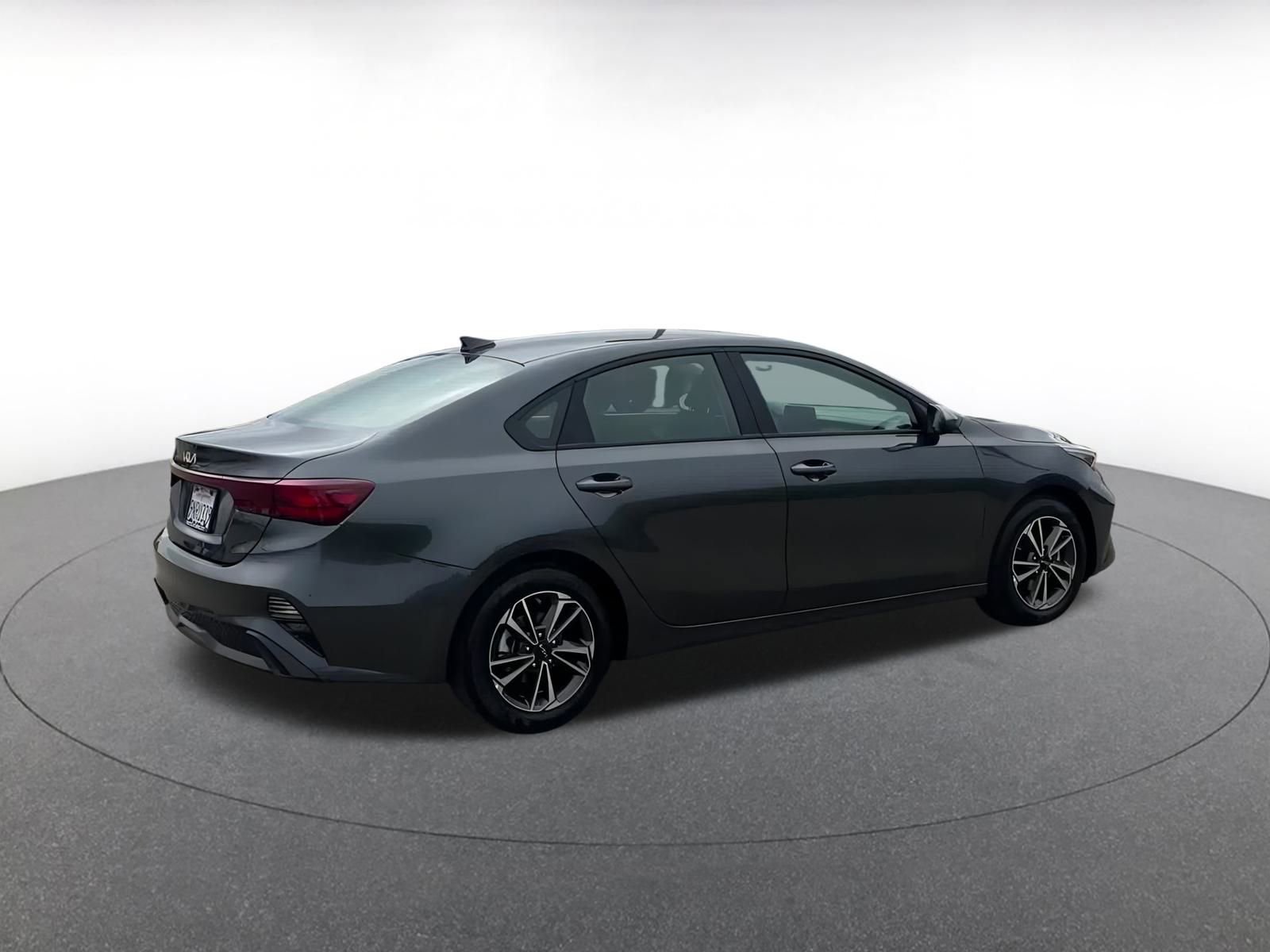 Thumbnail: 2024 Kia Forte - 15