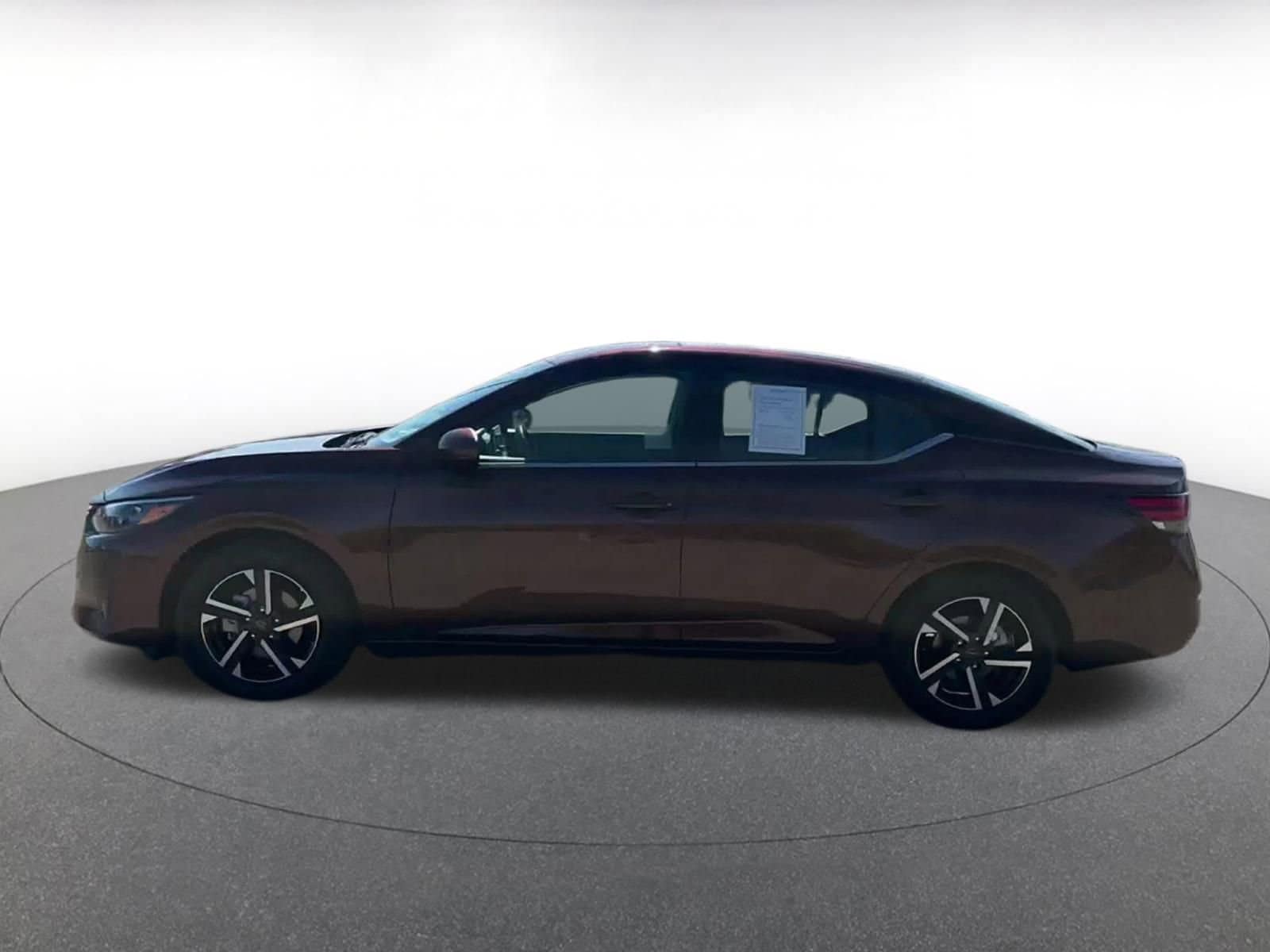 Thumbnail: 2024 Nissan Sentra - 9