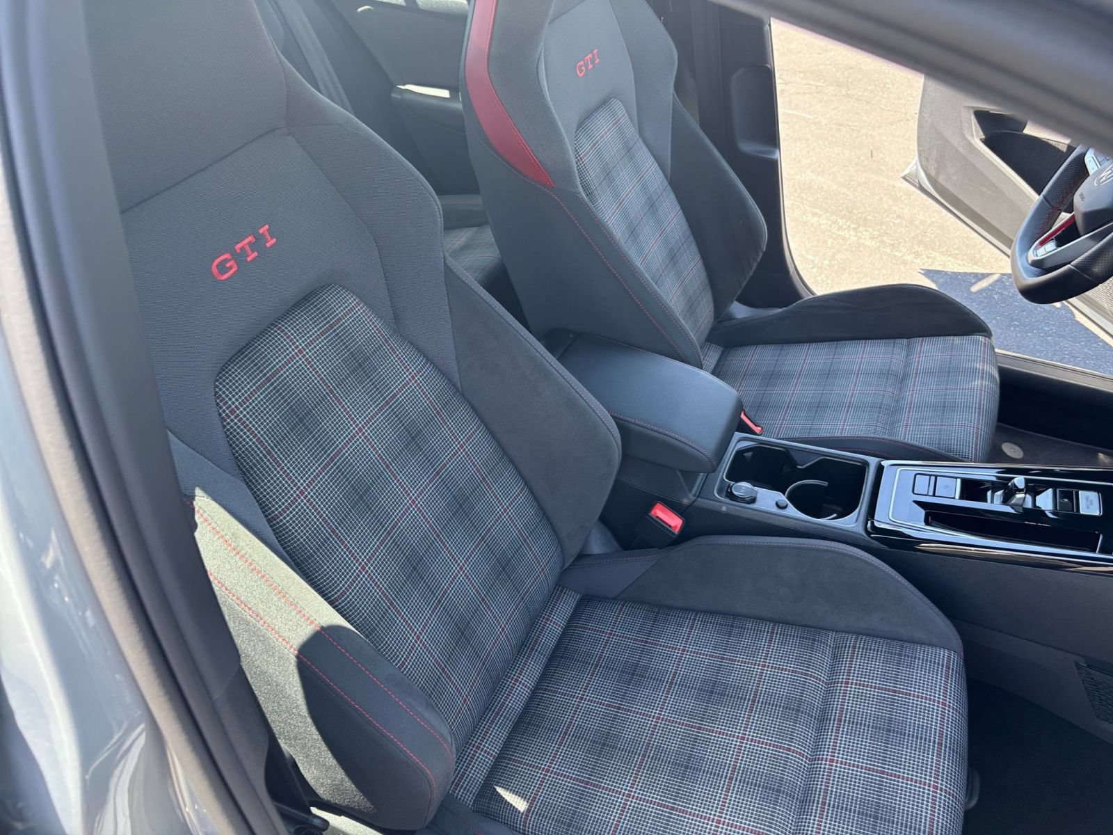 Thumbnail: 2026 Volkswagen Golf - 31
