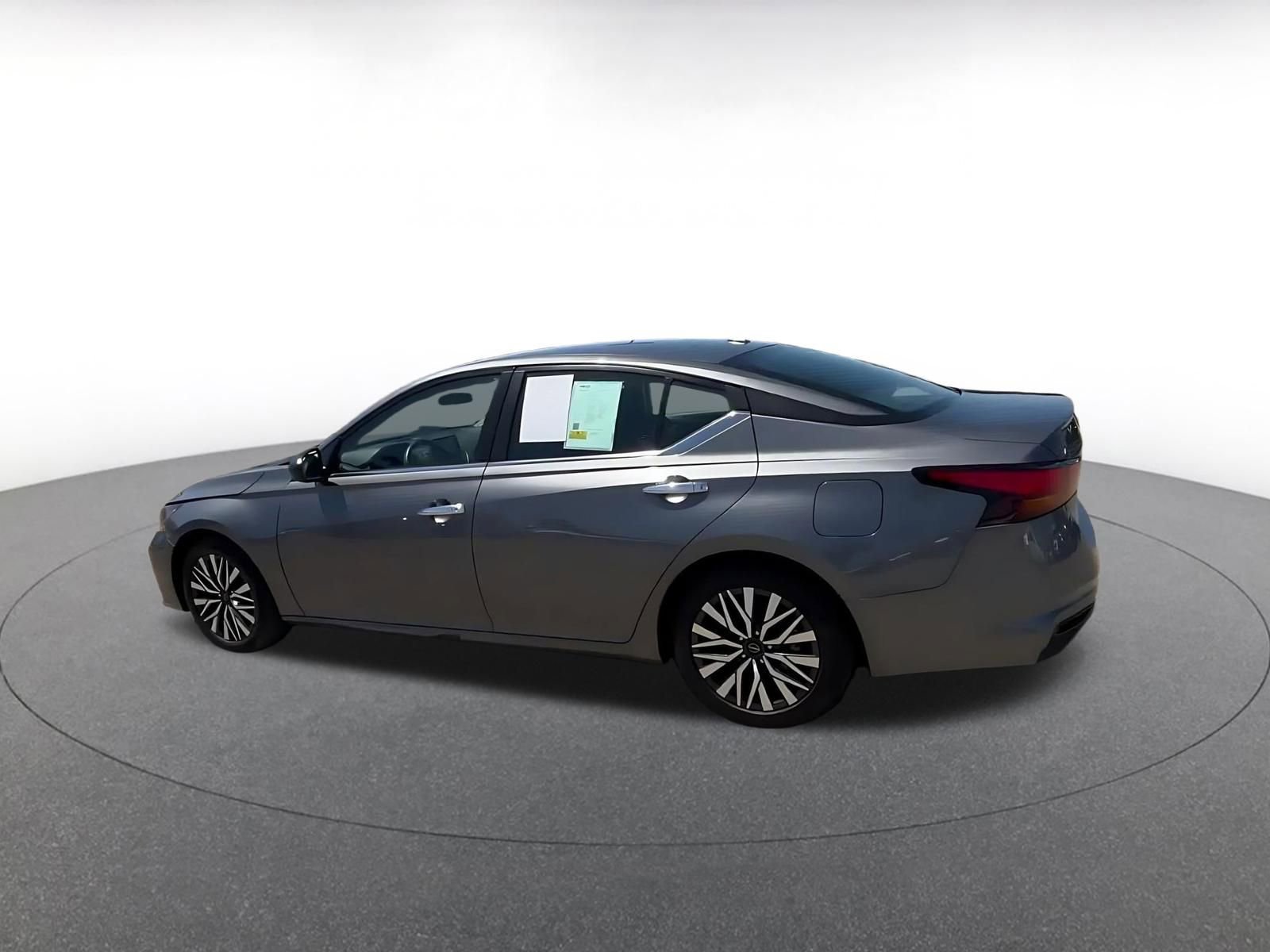 Thumbnail: 2024 Nissan Altima - 10