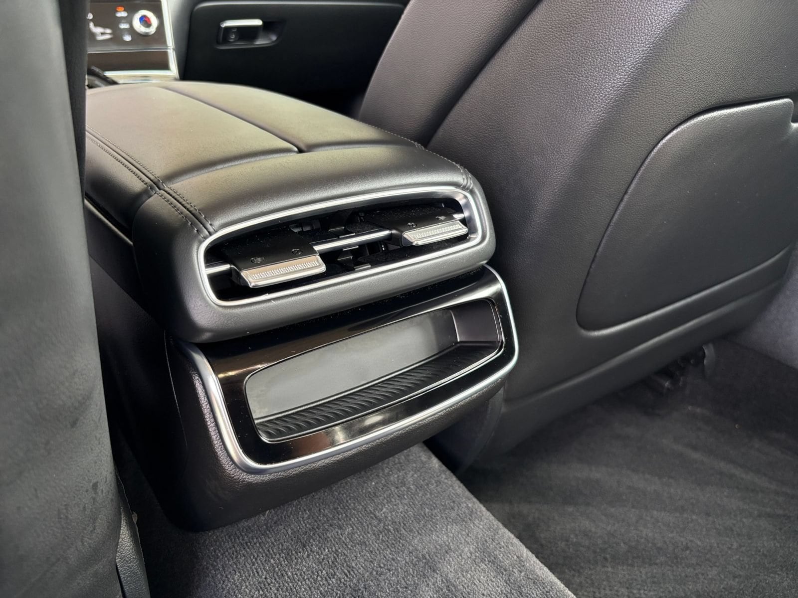 Thumbnail: 2026 Genesis G80 - 23