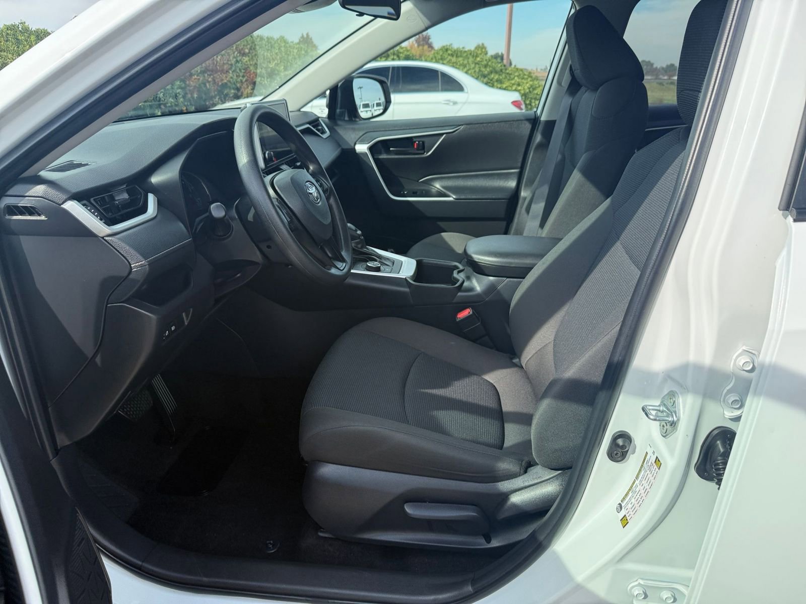 Thumbnail: 2025 Toyota RAV4 - 24