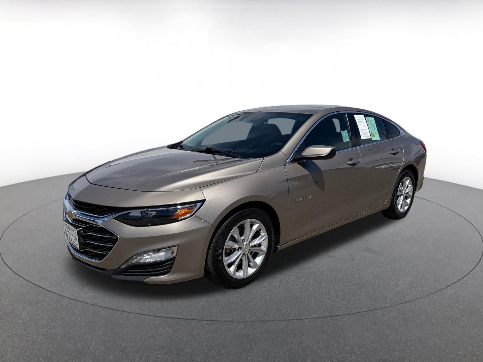 Thumbnail: 2023 Chevrolet Malibu - 4