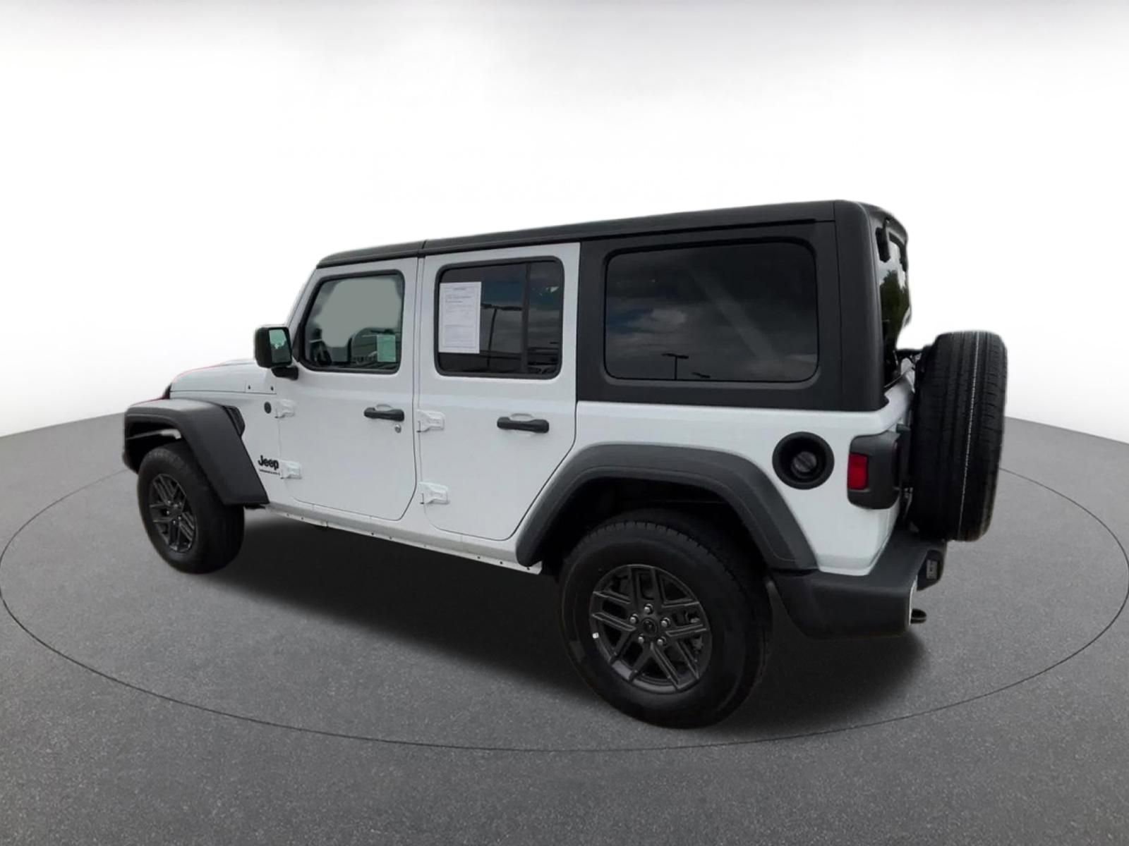 Thumbnail: 2025 Jeep Wrangler - 10