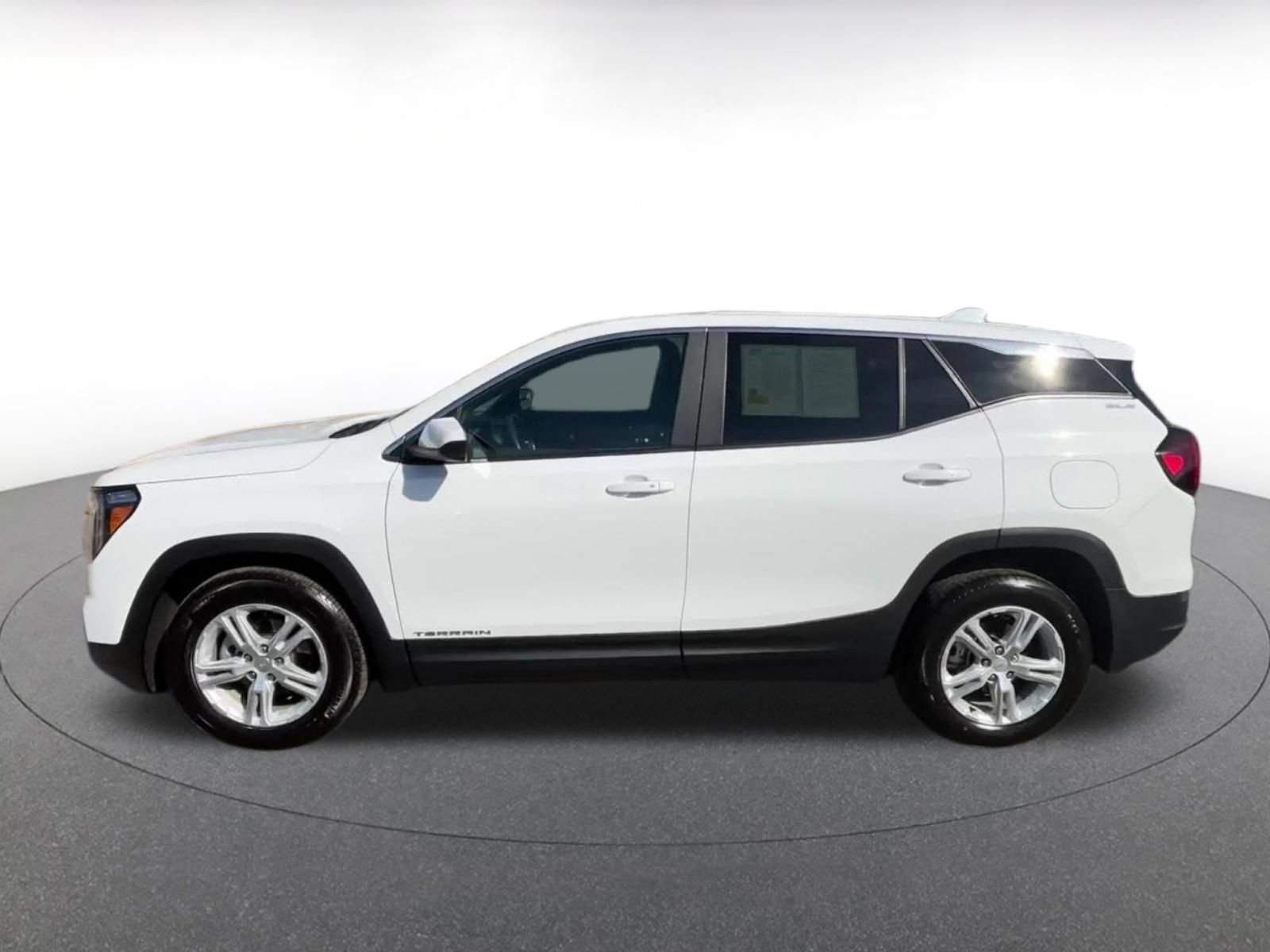 Thumbnail: 2024 GMC Terrain - 9