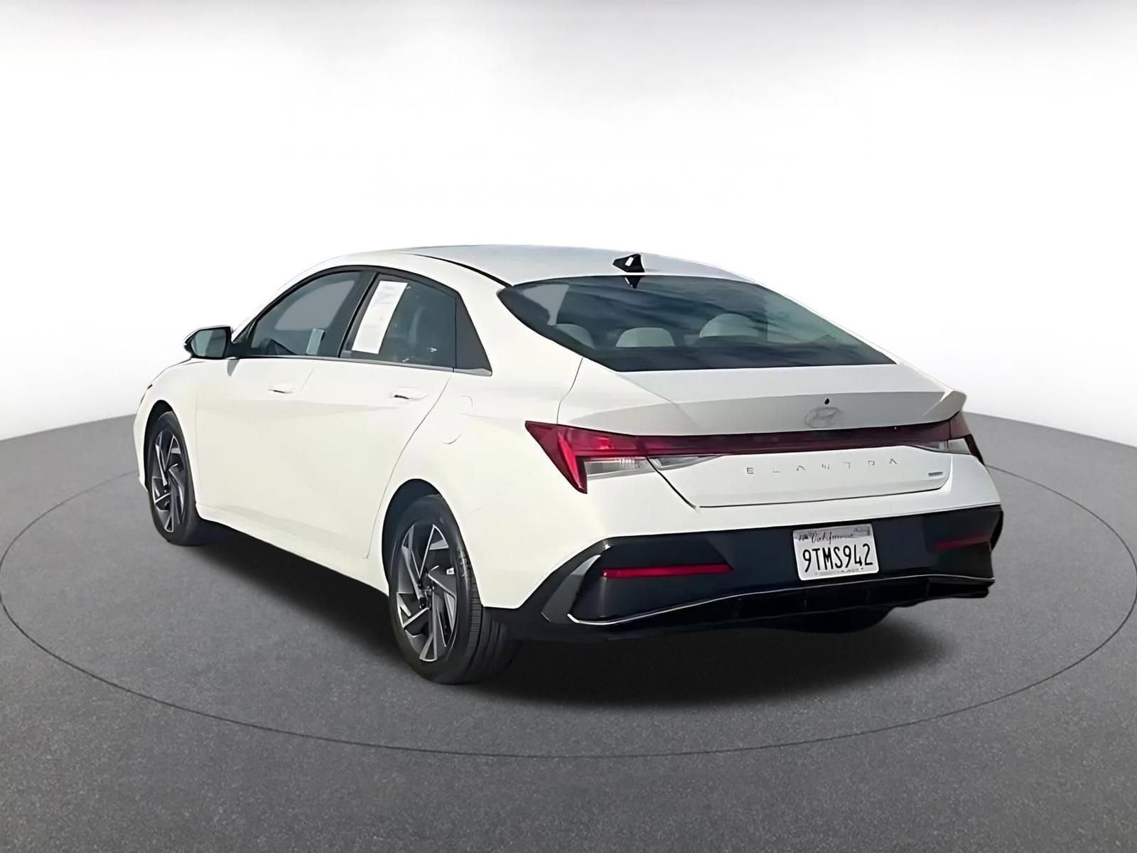 Thumbnail: 2025 Hyundai Elantra - 11