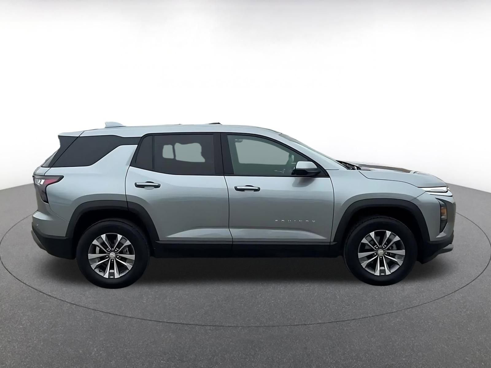 Thumbnail: 2025 Chevrolet Equinox - 16