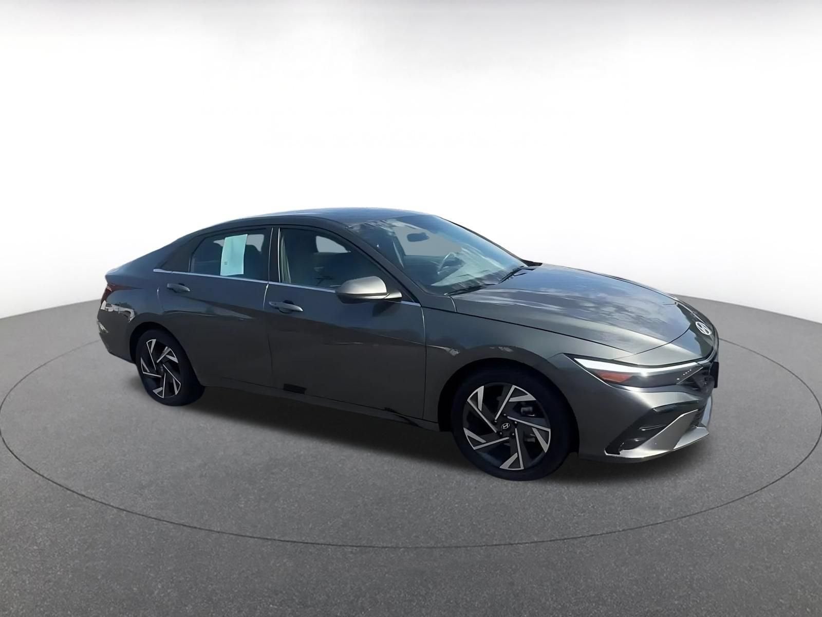 Thumbnail: 2025 Hyundai Elantra - 2