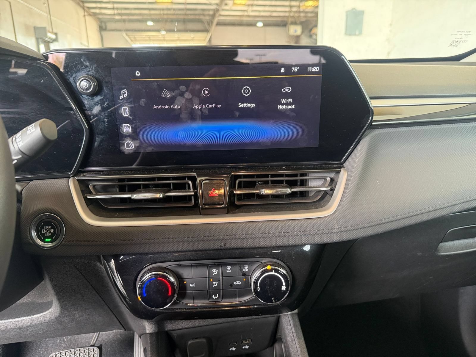 Thumbnail: 2025 Chevrolet TrailBlazer - 14