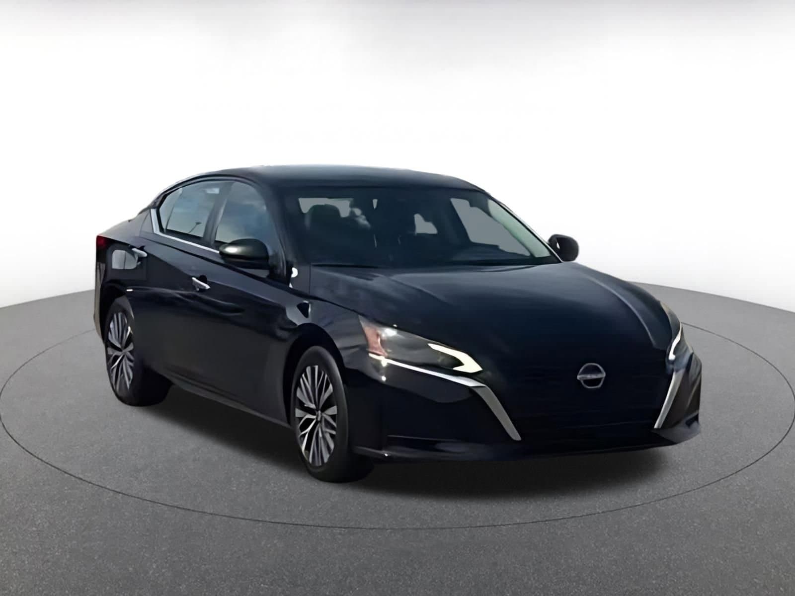 Thumbnail: 2025 Nissan Altima - 16