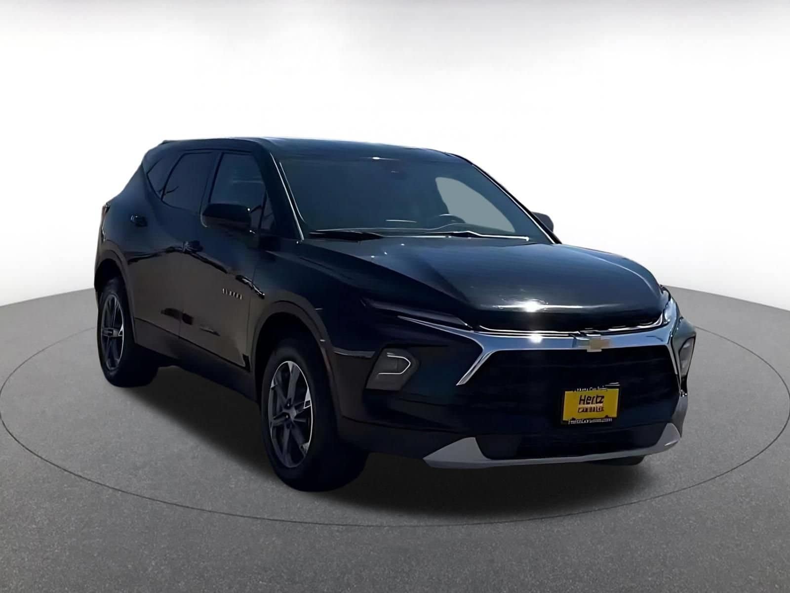 Thumbnail: 2025 Chevrolet Blazer - 3