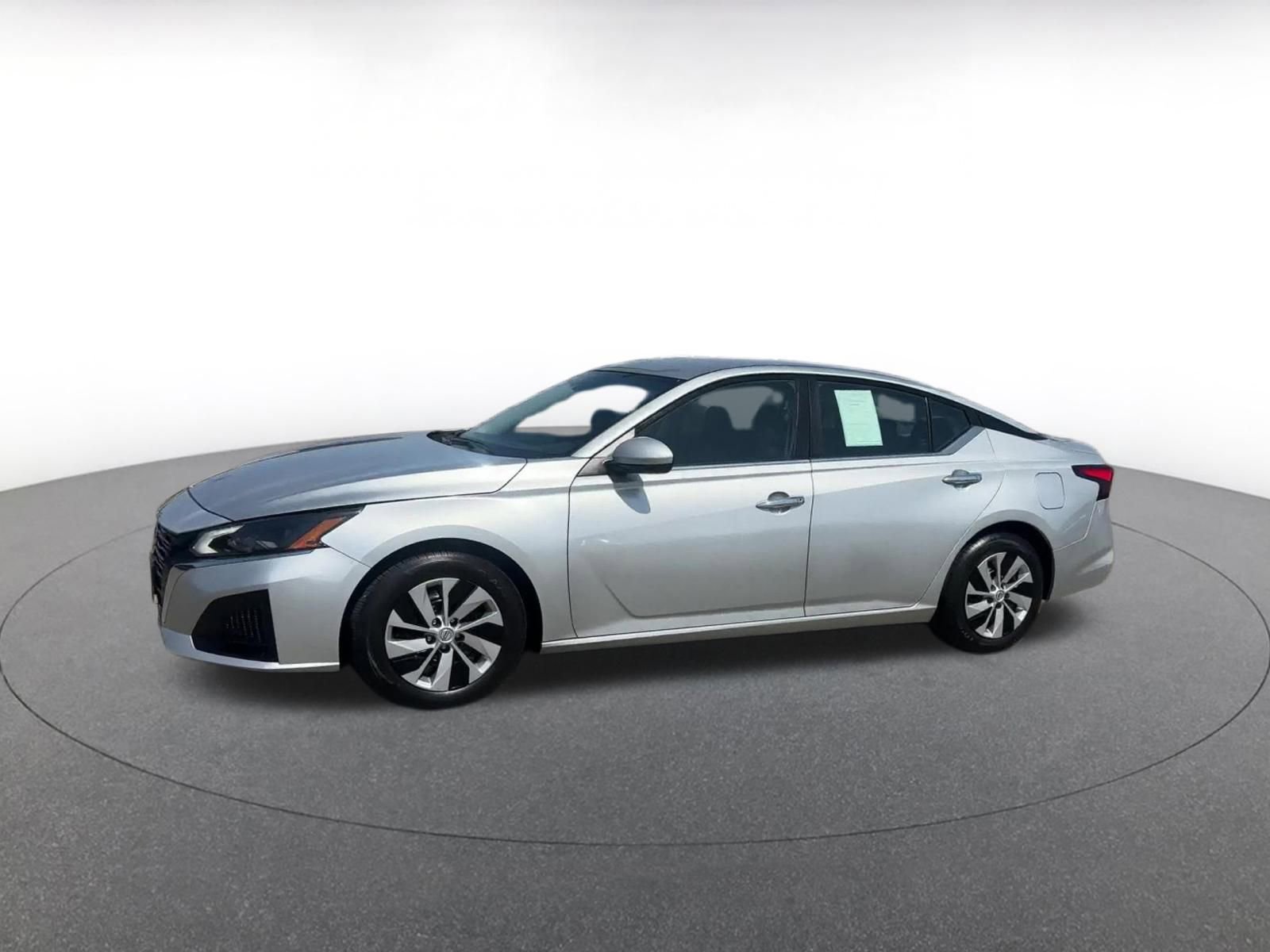 Thumbnail: 2023 Nissan Altima - 7