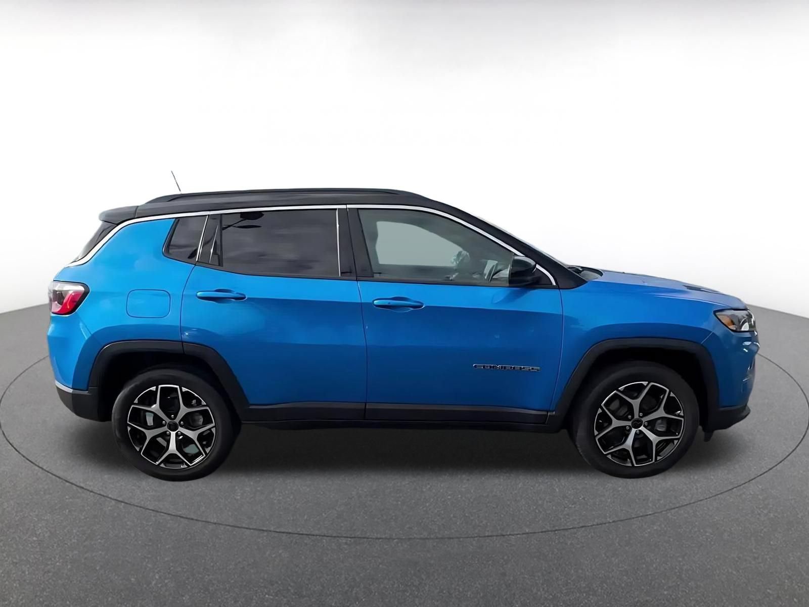 Thumbnail: 2025 Jeep Compass - 16