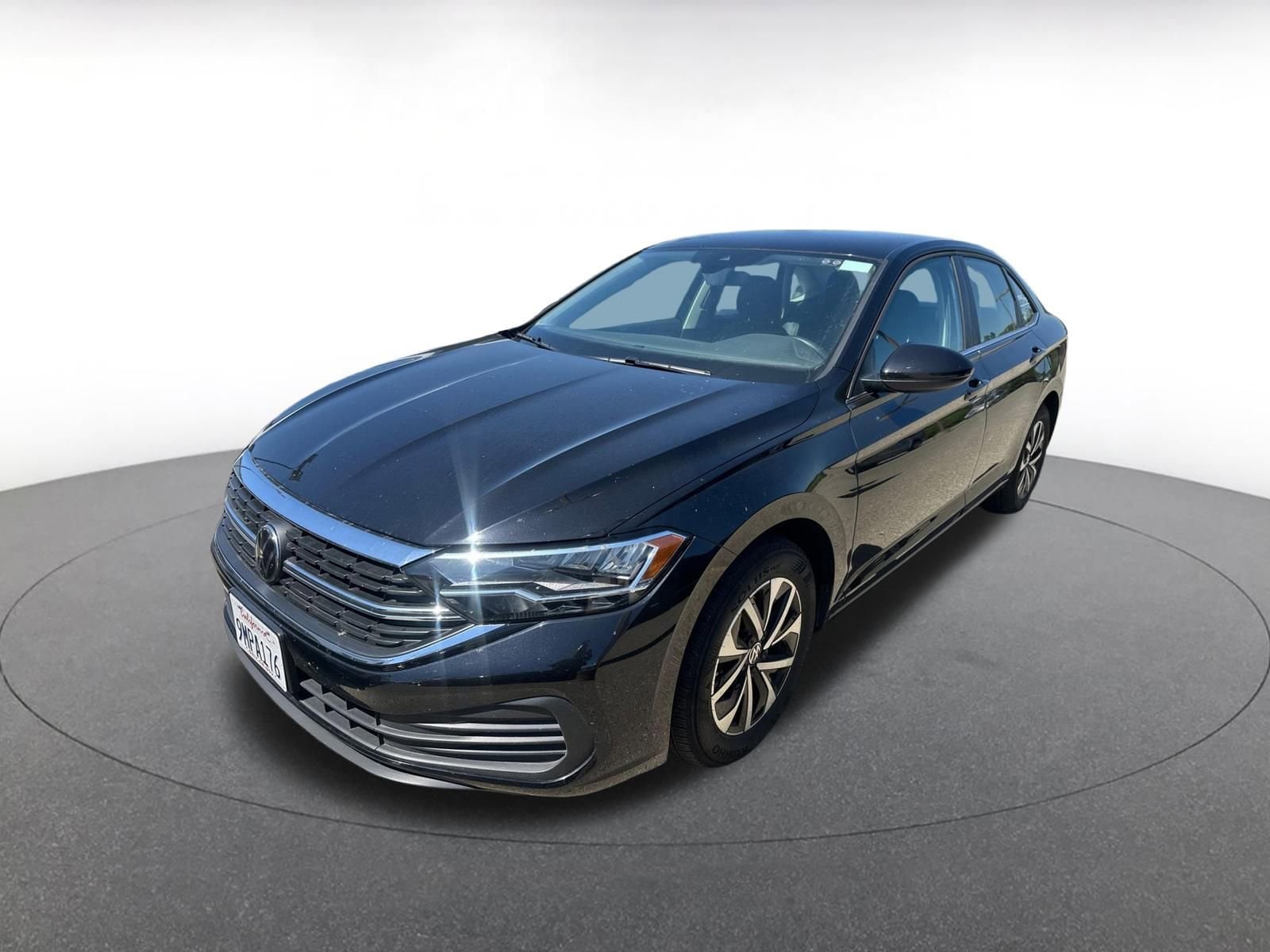 Thumbnail: 2024 Volkswagen Jetta - 3