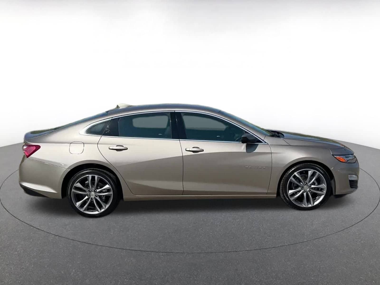 Thumbnail: 2024 Chevrolet Malibu - 16