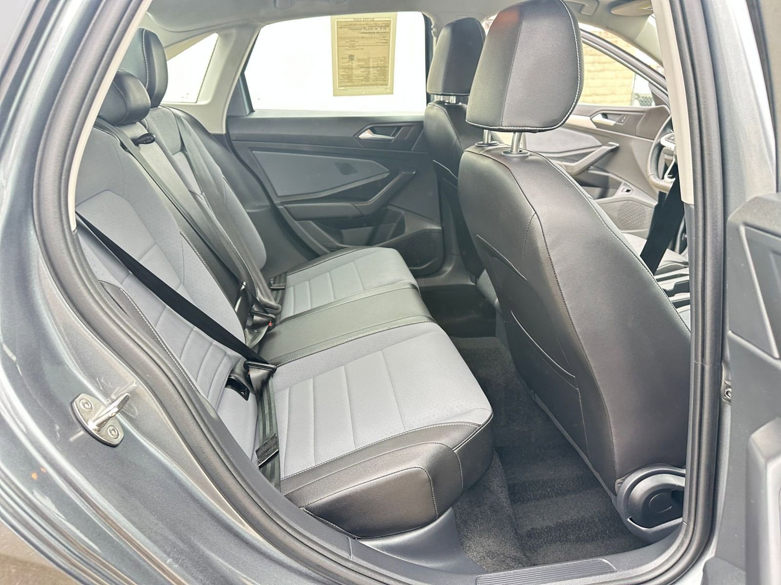 Thumbnail: 2025 Volkswagen Jetta - 25