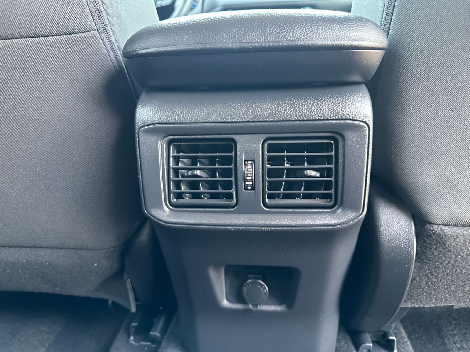 Thumbnail: 2025 Toyota RAV4 - 24