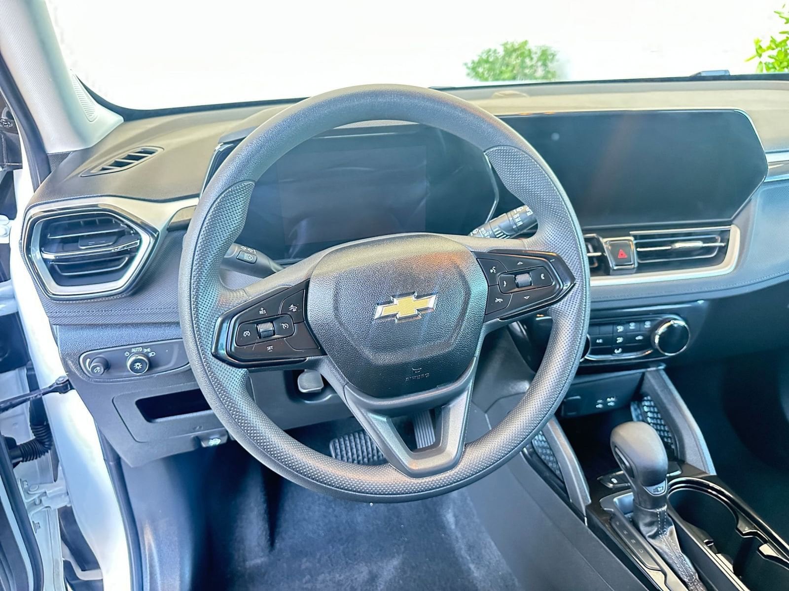 Thumbnail: 2024 Chevrolet TrailBlazer - 28