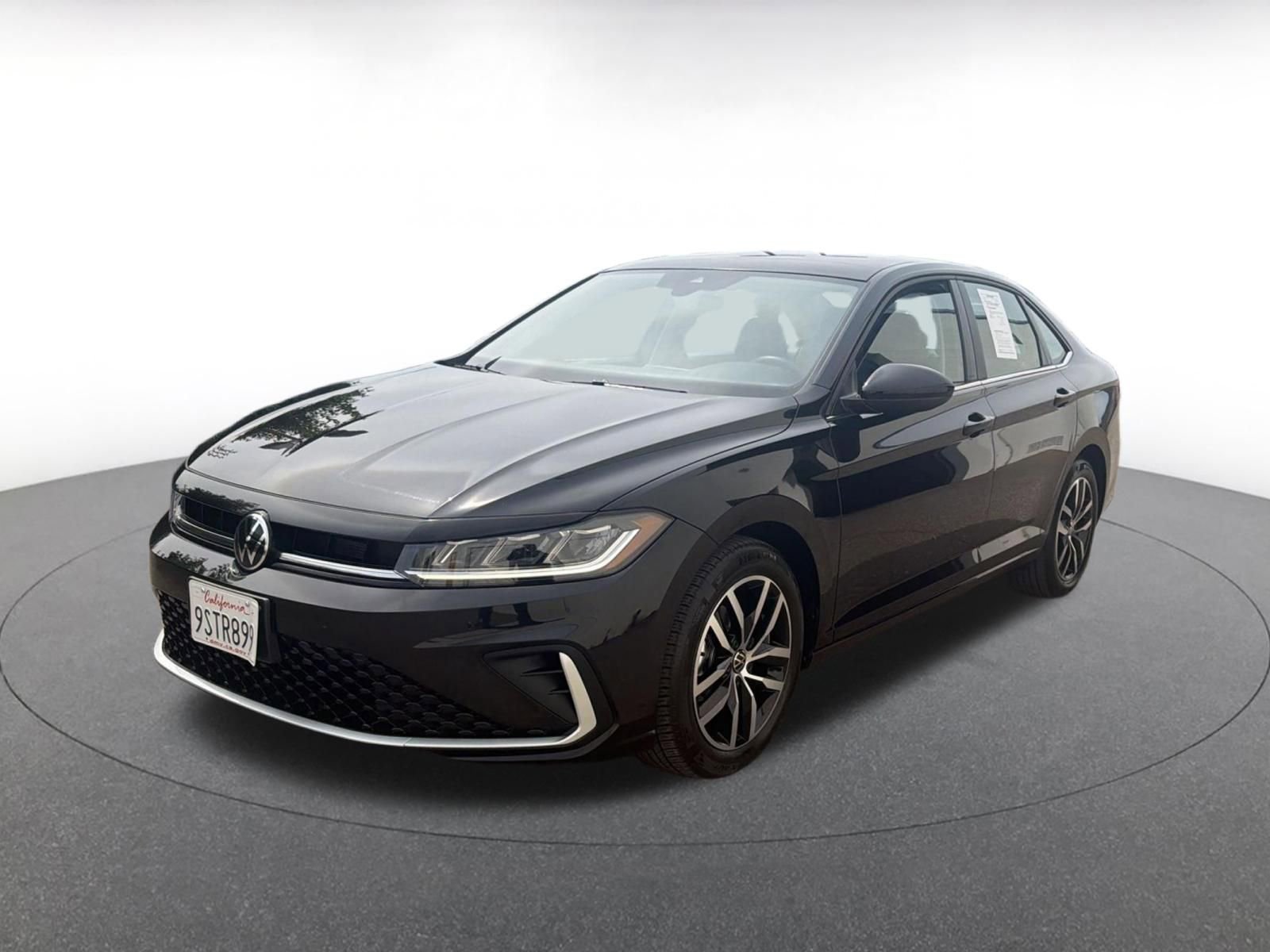 Thumbnail: 2025 Volkswagen Jetta - 3