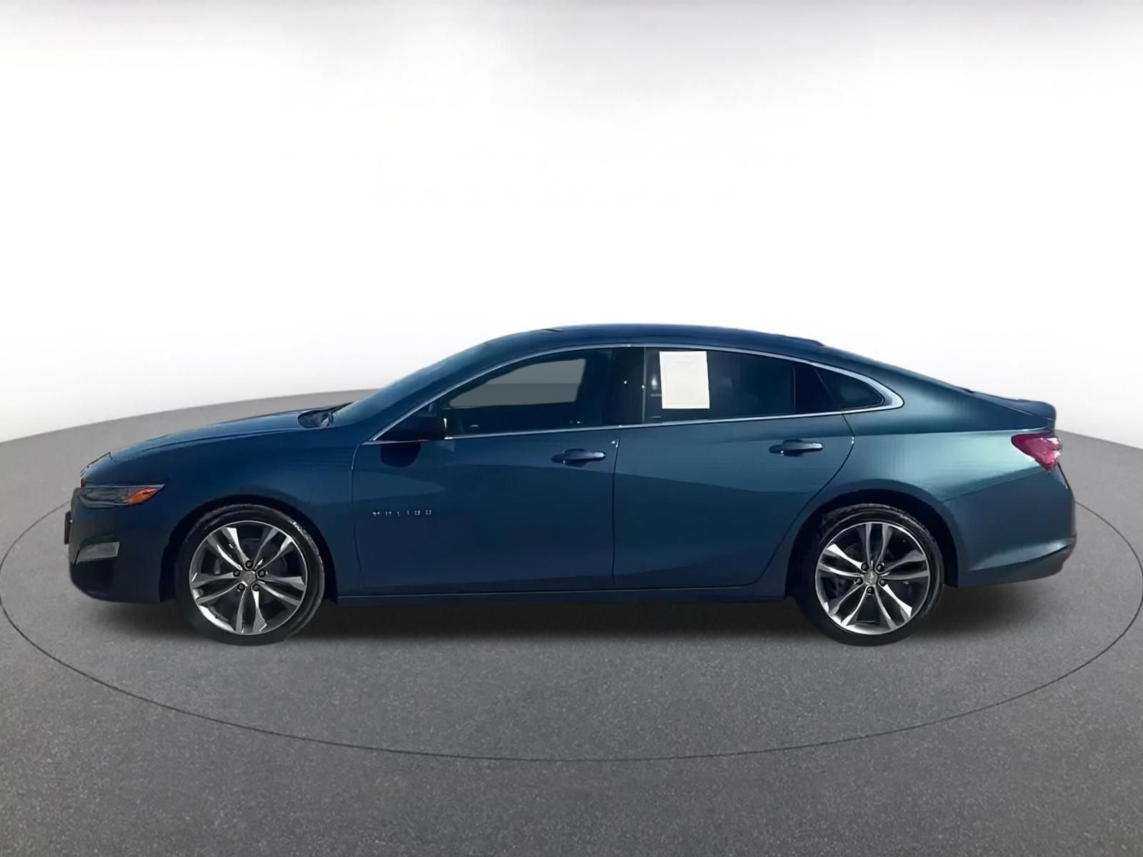 Thumbnail: 2024 Chevrolet Malibu - 11