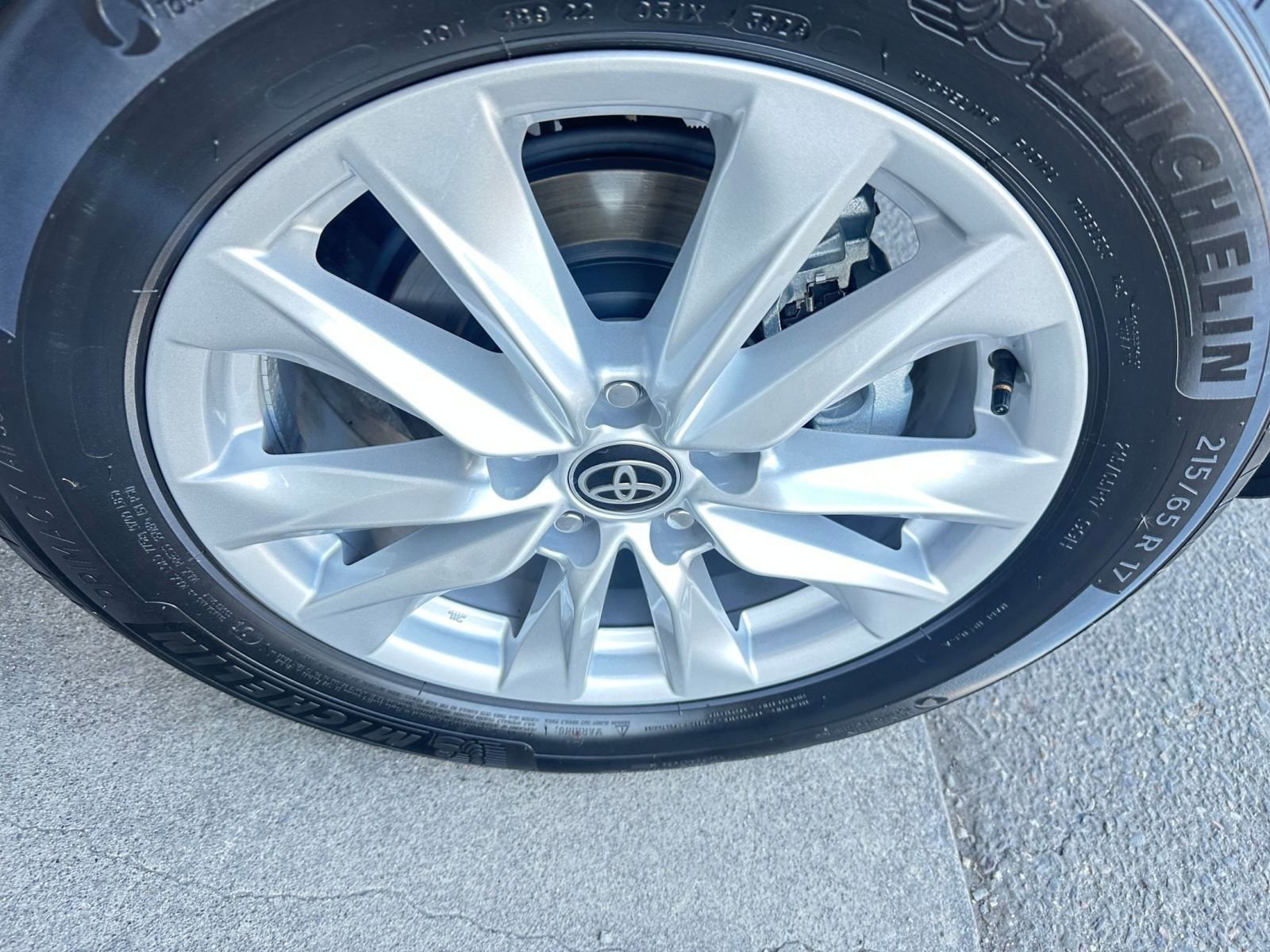 Thumbnail: 2025 Toyota Corolla Cross - 30