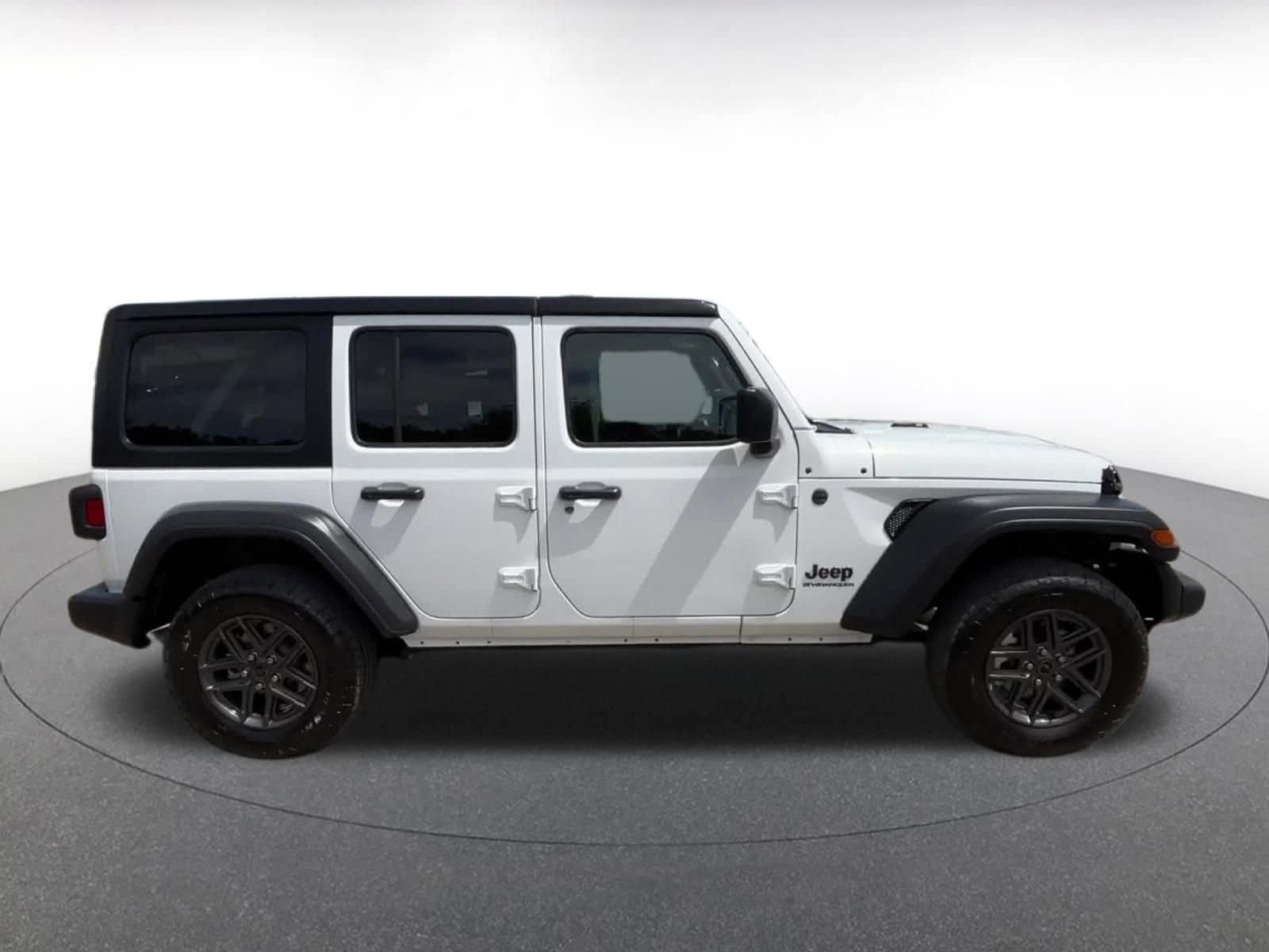 Thumbnail: 2025 Jeep Wrangler - 16