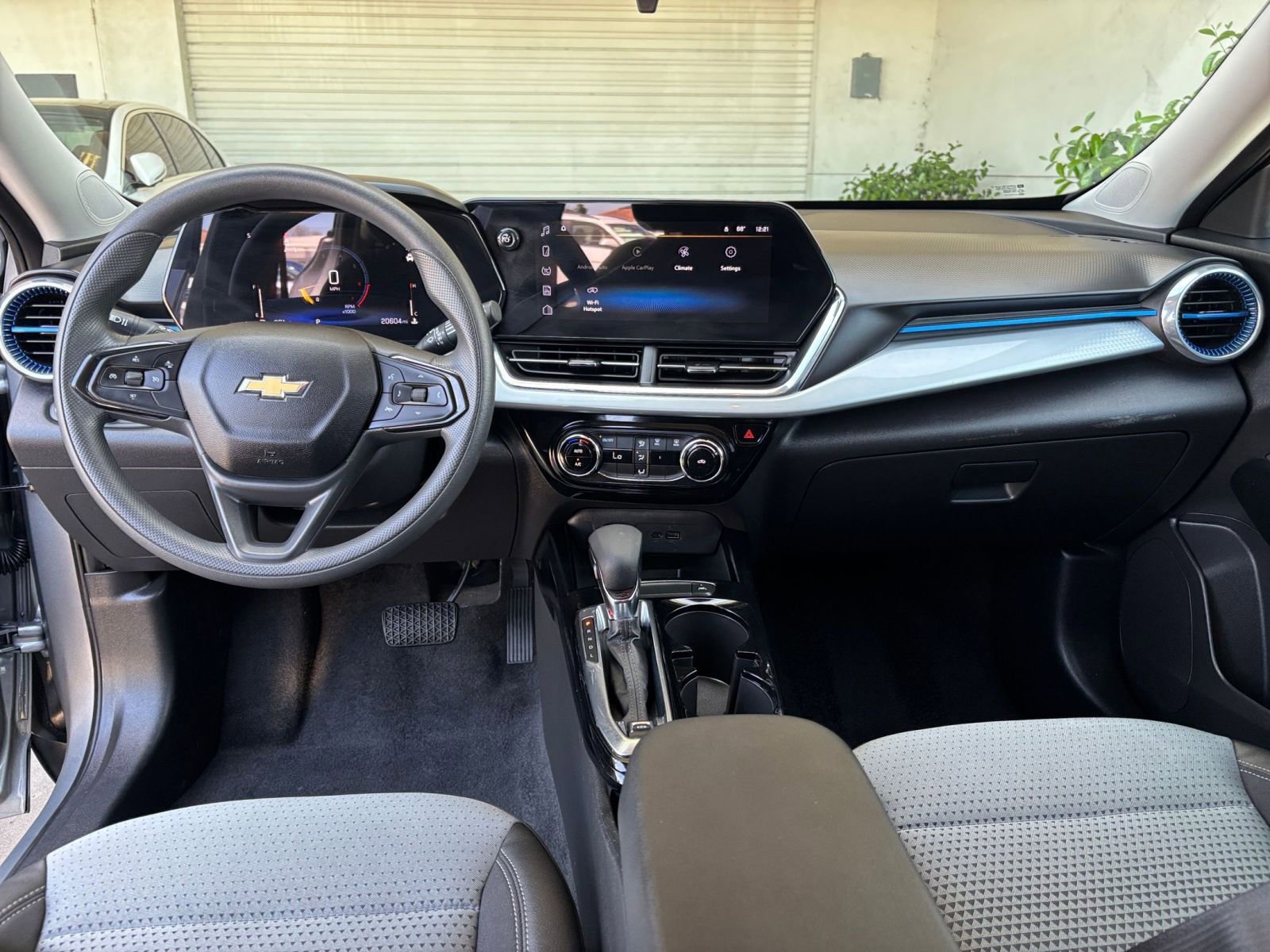 Thumbnail: 2025 Chevrolet Trax - 33