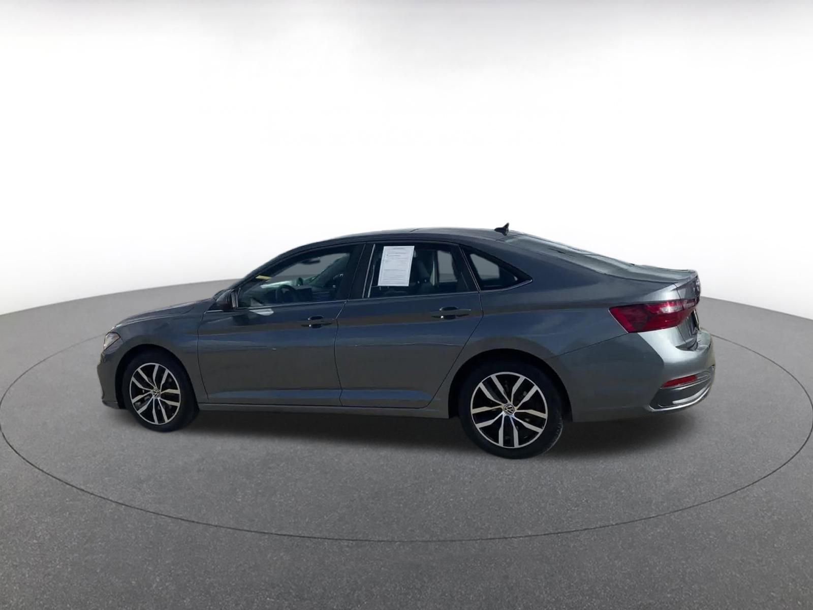 Thumbnail: 2025 Volkswagen Jetta - 10