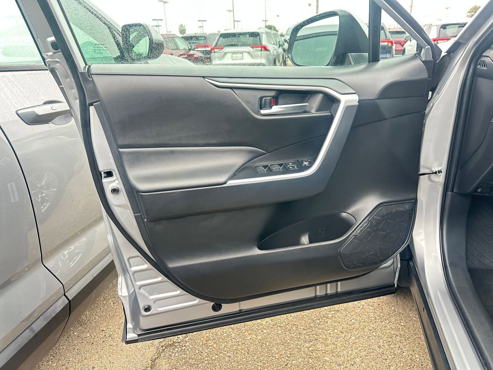 Thumbnail: 2025 Toyota RAV4 - 20