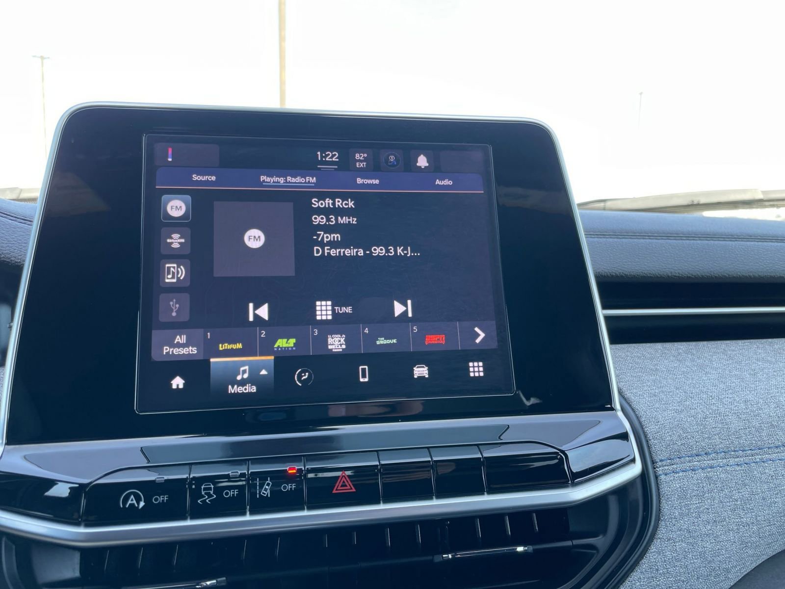 Thumbnail: 2025 Jeep Compass - 20