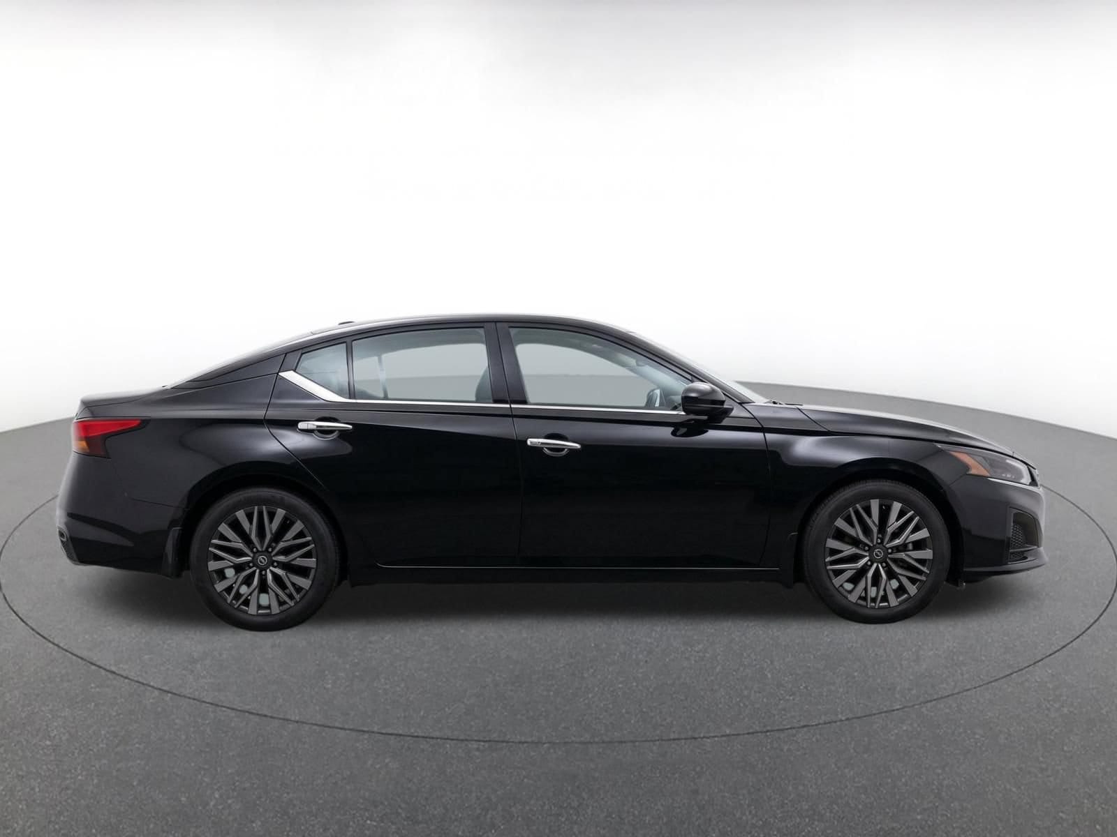 Thumbnail: 2025 Nissan Altima - 8