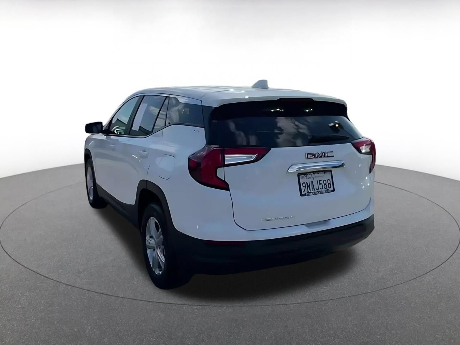 Thumbnail: 2024 GMC Terrain - 10