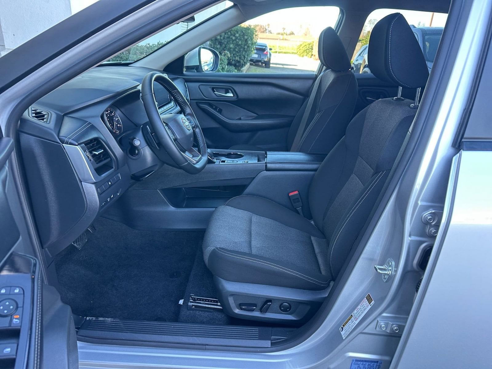 Thumbnail: 2025 Nissan Rogue - 27