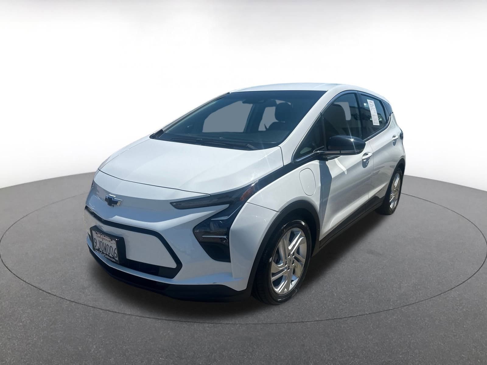 Thumbnail: 2023 Chevrolet Bolt EV - 3