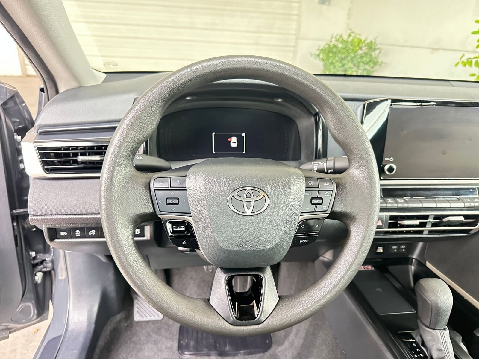 Thumbnail: 2025 Toyota Camry - 28