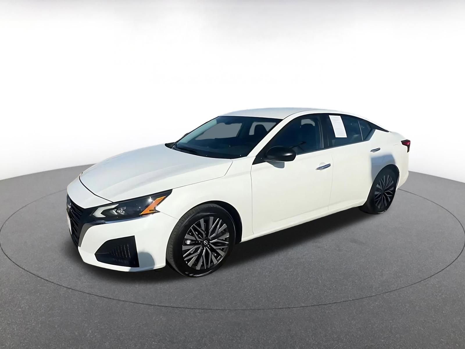 Thumbnail: 2025 Nissan Altima - 8