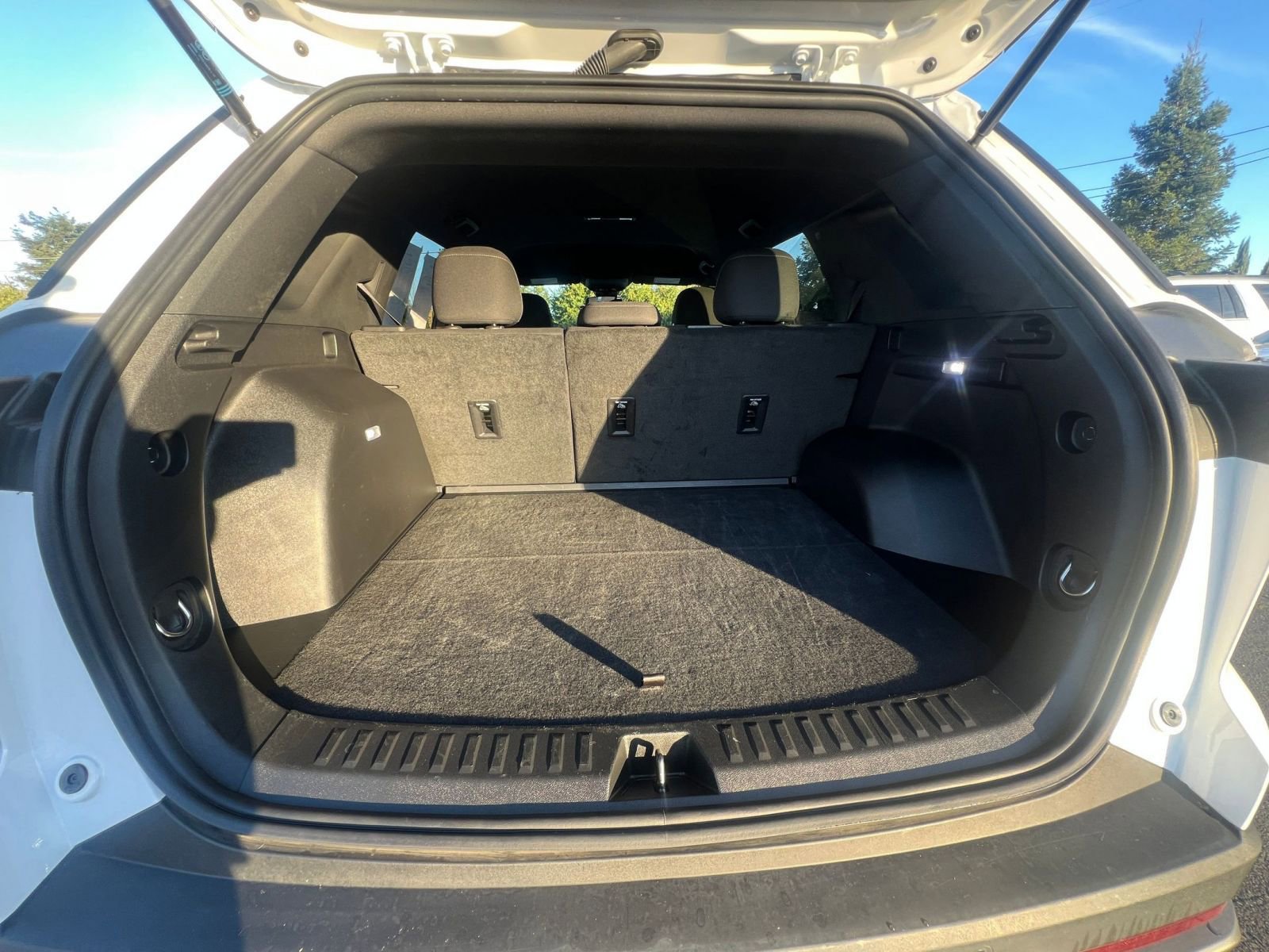 Thumbnail: 2025 Chevrolet Equinox - 31